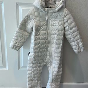 The North Face toddler baby Thermoball Snowsuit 18-24m